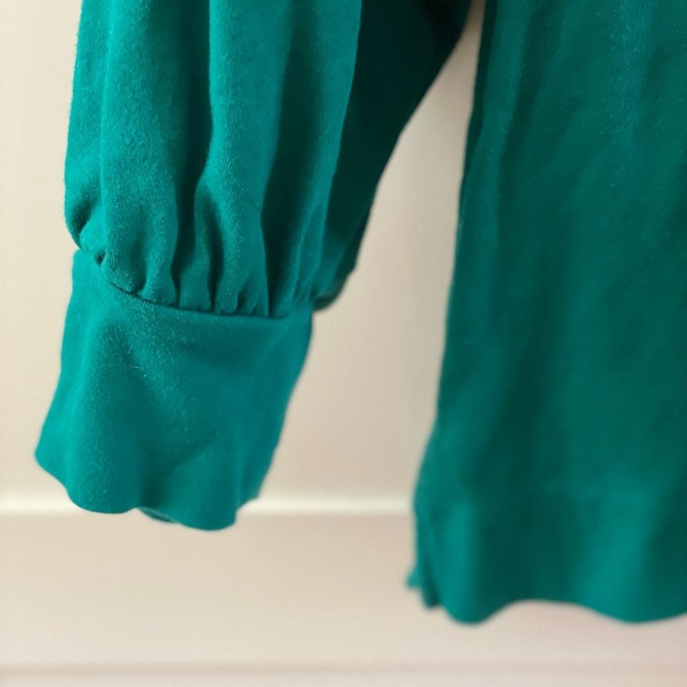 Green Top with White Ruffle Collar - Picture 5 of 5